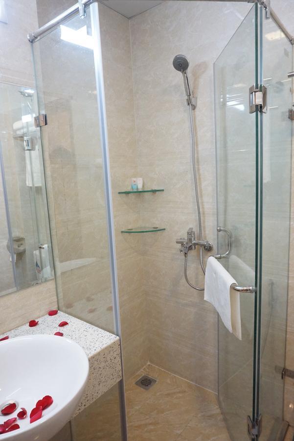 Ngan Ha Hotel Hanoi Exteriör bild